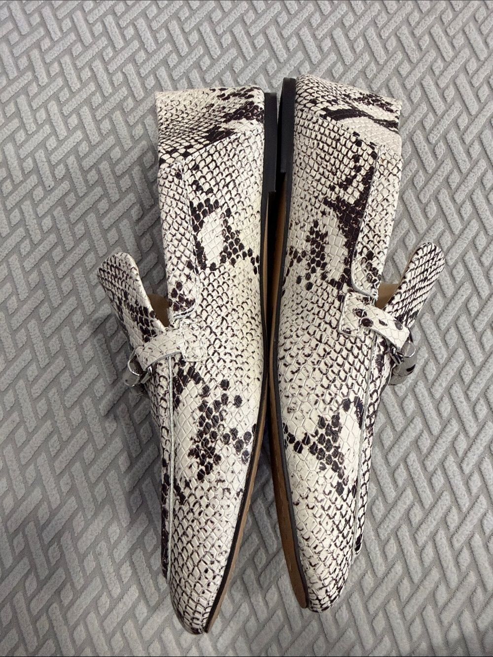 Vince Camuto Black and Cream Snakeskin Slip-On Loafers with Silver Bit Size 9M - Picture 9 of 13